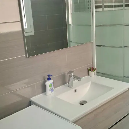 For Up To 5 People In Centre * Athens