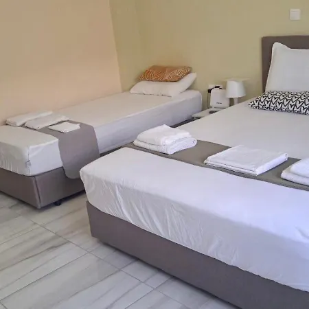 Apartment For Up To 5 People In Centre *
