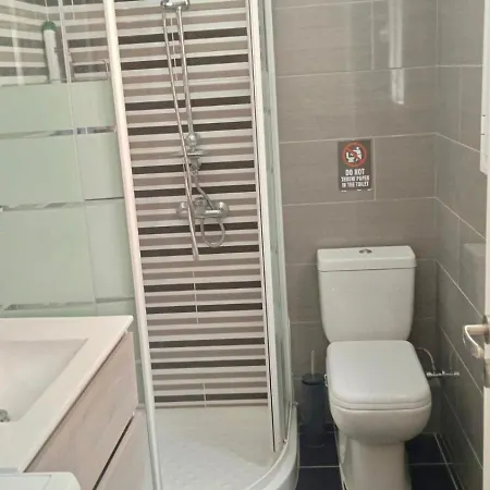 For Up To 5 People In Centre Apartment Athens